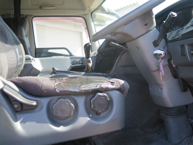 /file/cars/files/EX2503140%20FP54VD-530065/IMG_5527.jpg