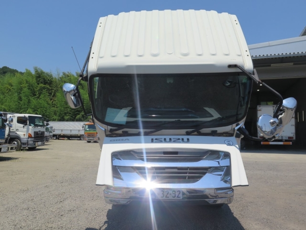 /file/cars/files/EX2506006%20CYY77B-7000141/IMG_6379.jpg